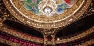 Festival OFF d’Avignon 2026 : quand le théâtre devient un outil pour comprendre le rôle des banques dans la société Festival OFF d’Avignon 2026